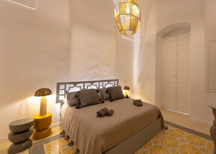 La Perle 奥斯图尼