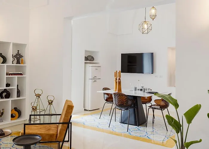 La Perle 奥斯图尼